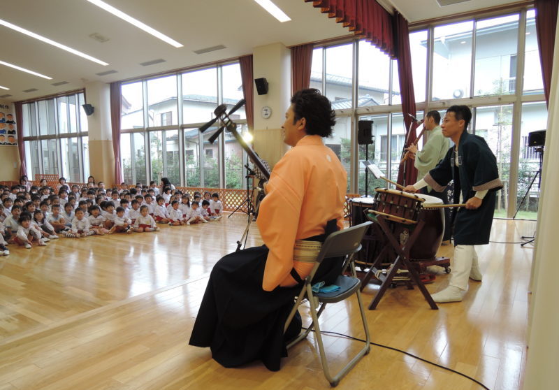 初めての和楽器の音色に幼稚園のみんなも楽しいコンサート！