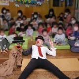 幼稚園でパントマイム